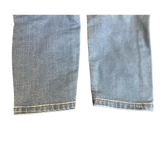 Tahari Slim Jeans 4/27 - Picture 7 of 7